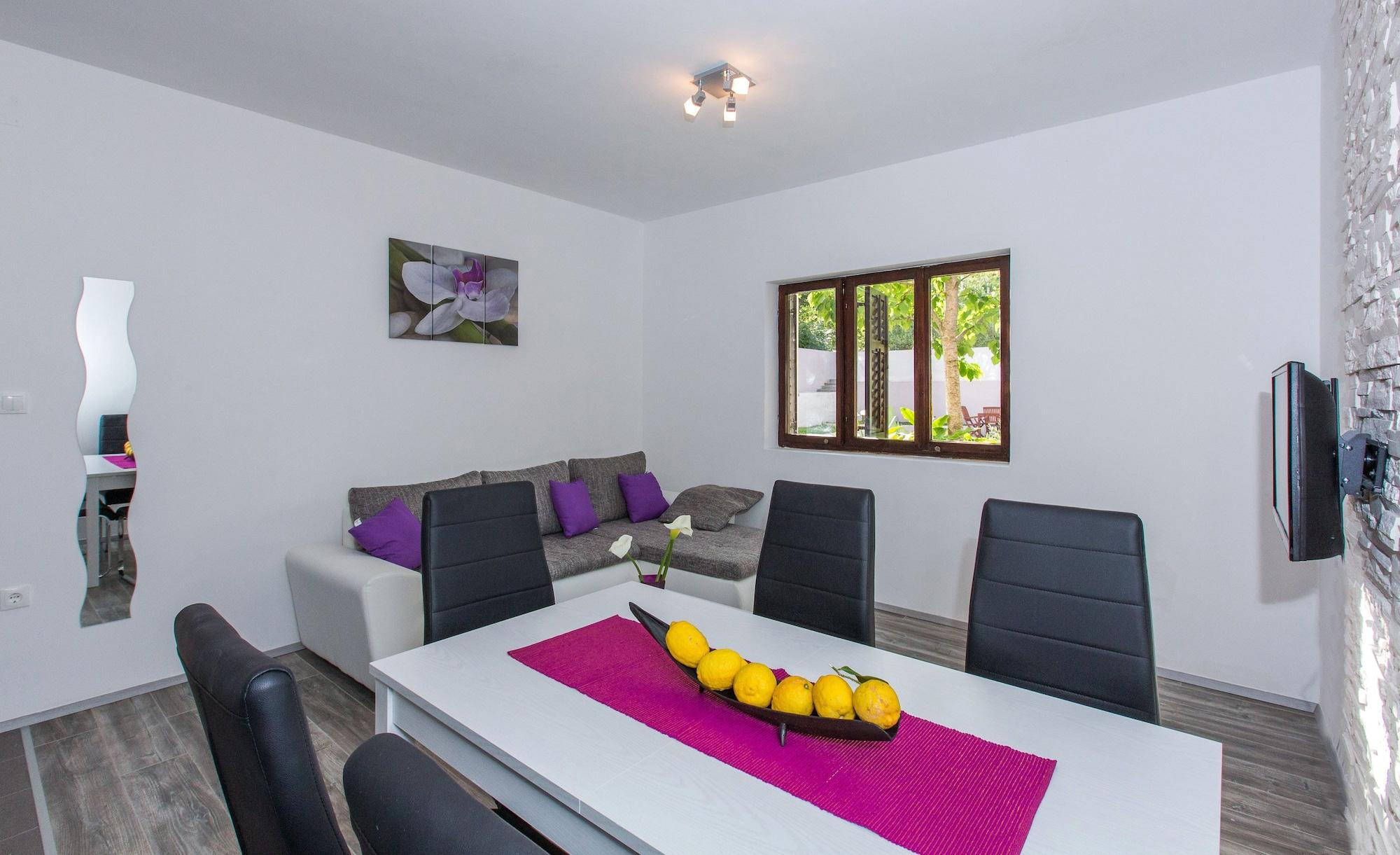 Roza Apartment