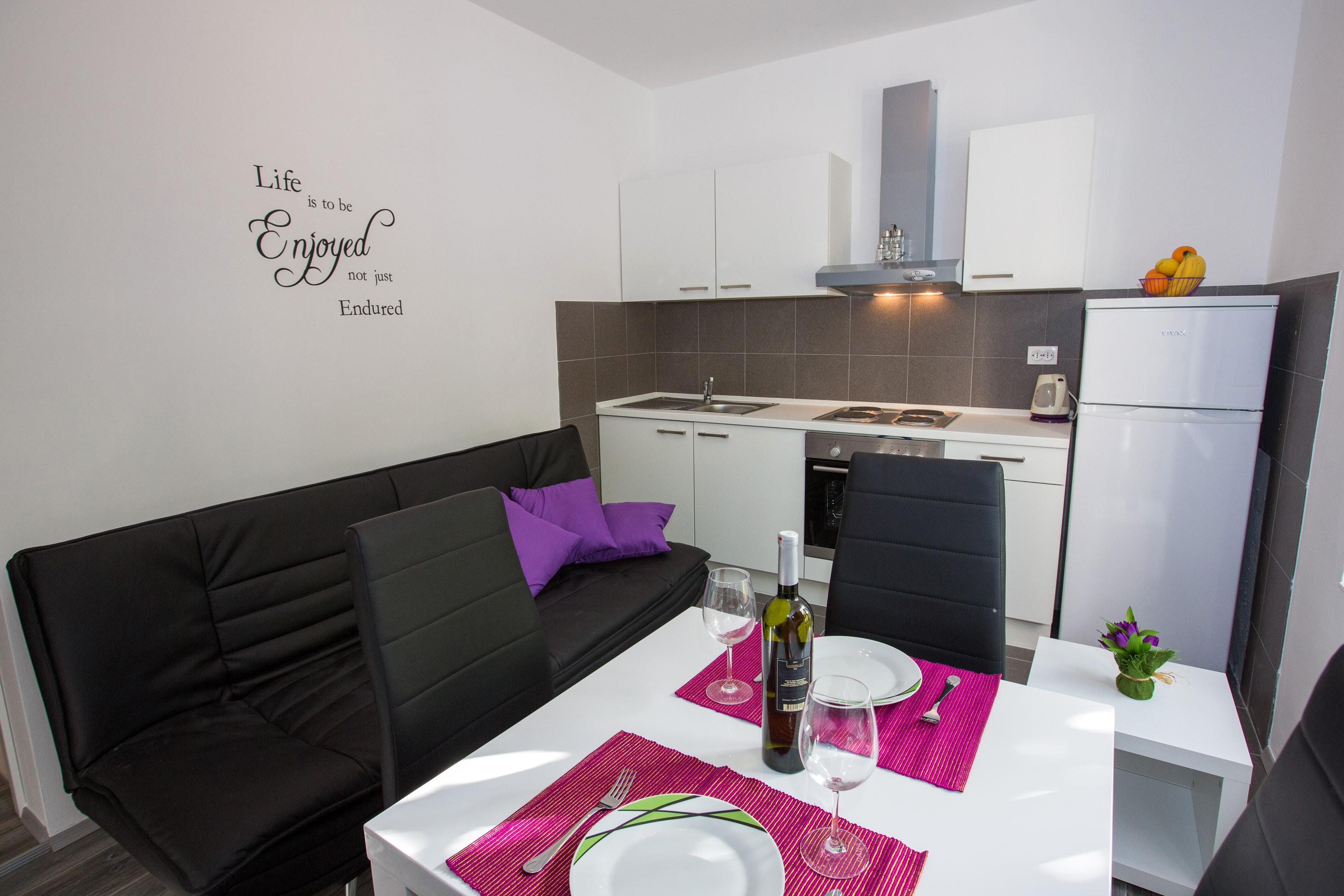 Apartment Roza *